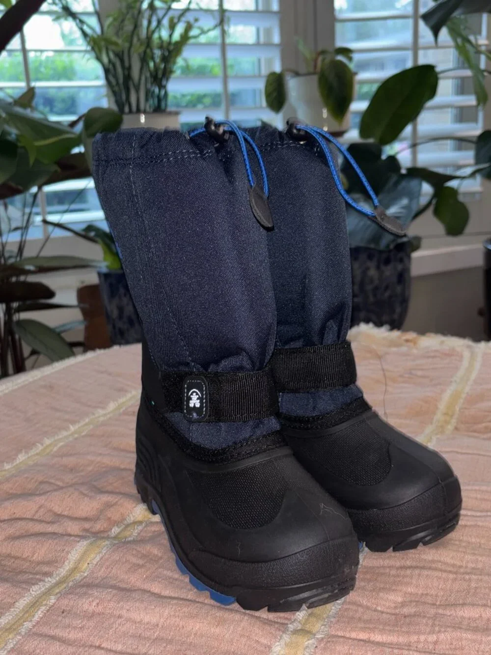 Kamik Kids Snow Boots Size 5 Two-Tone Blue Waterproof Insulated EUC